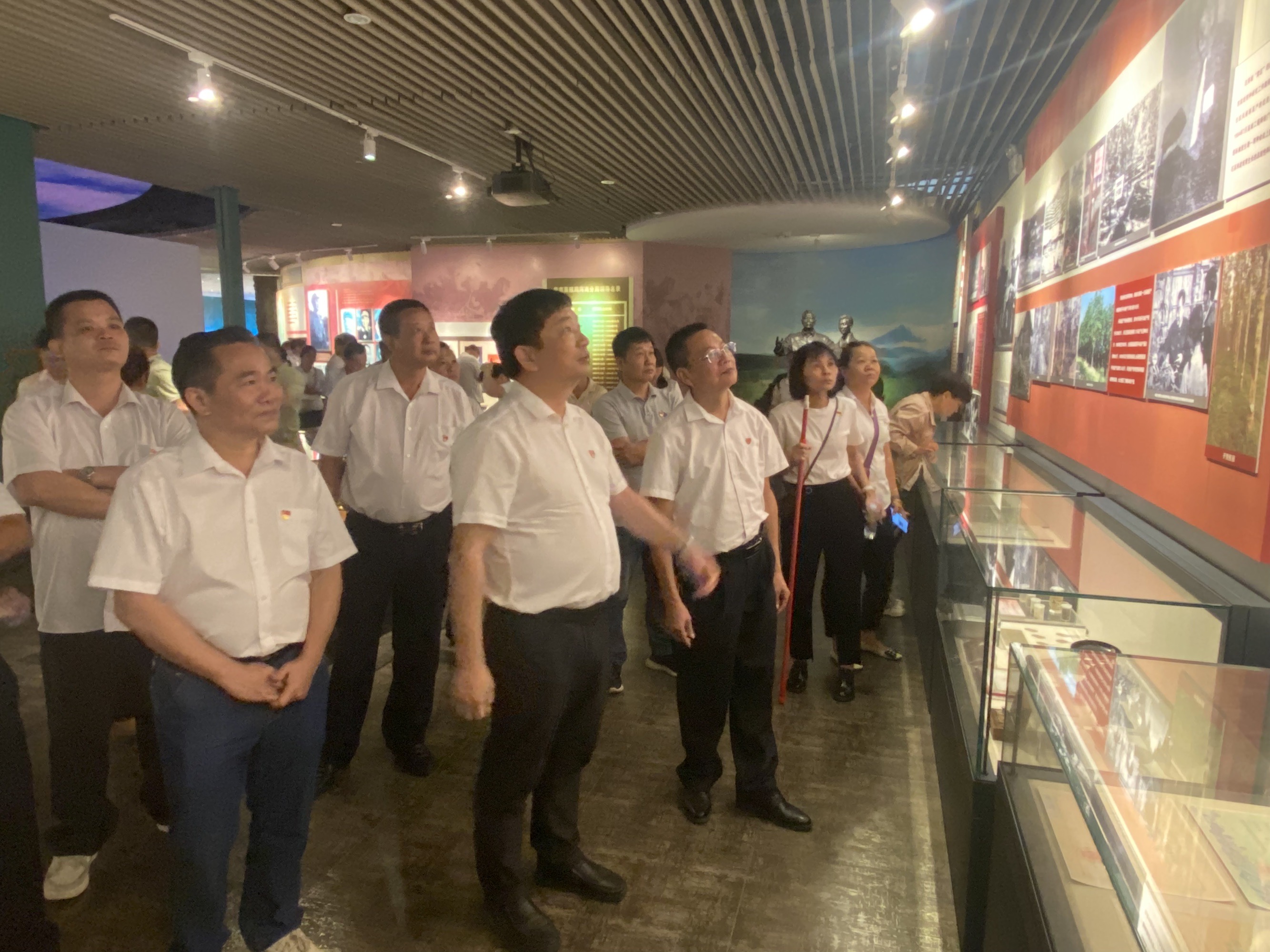 简篇-中坤农场公司开展“庚续红色血脉,弘扬农垦精神”主题党日活动